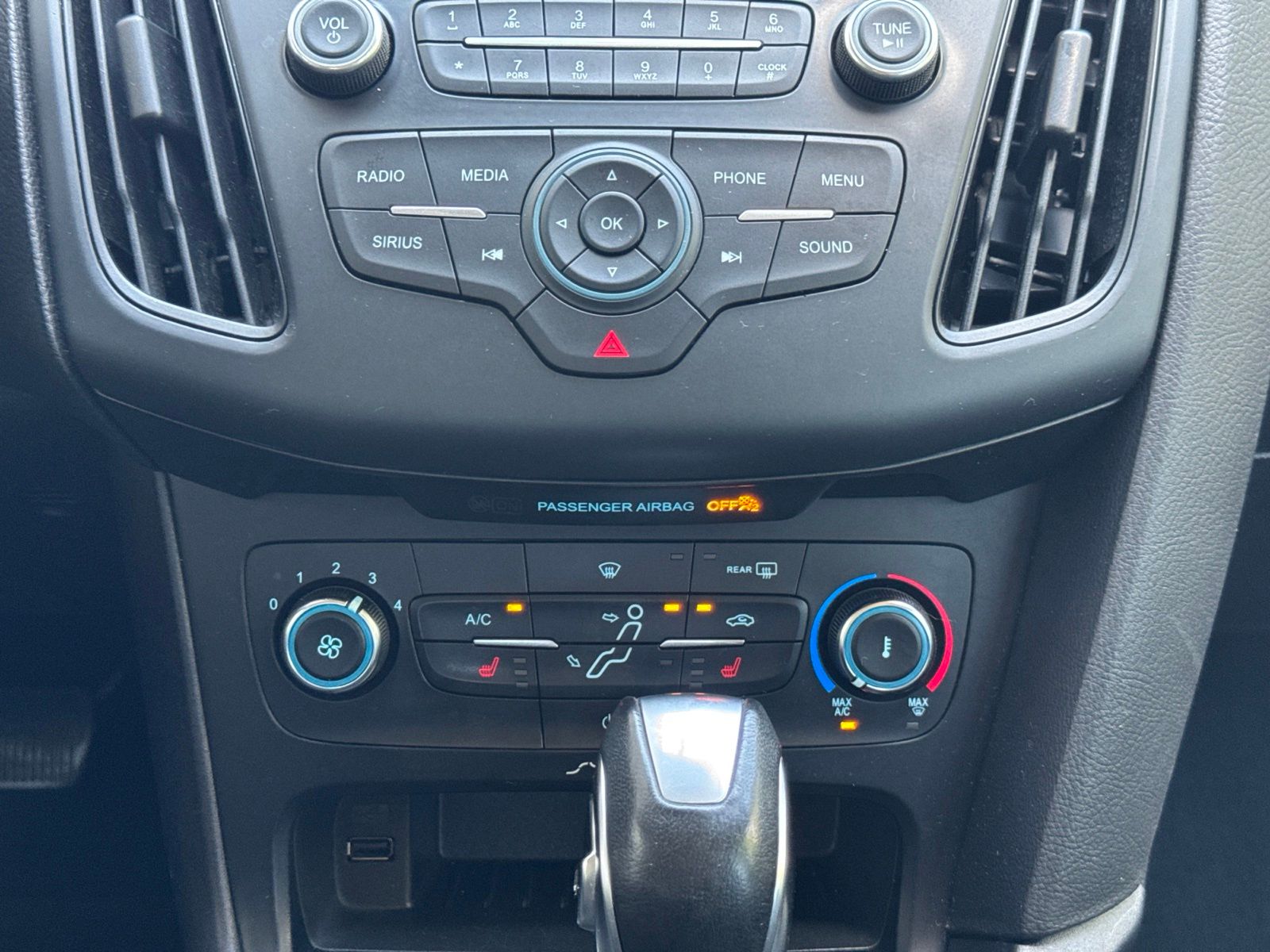 Used 2016 Blue Candy Metallic Tinted Clearcoat Ford SE image 12