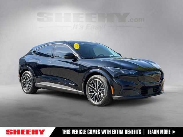 2025 Ford Mustang-Mach-e Premium's photo