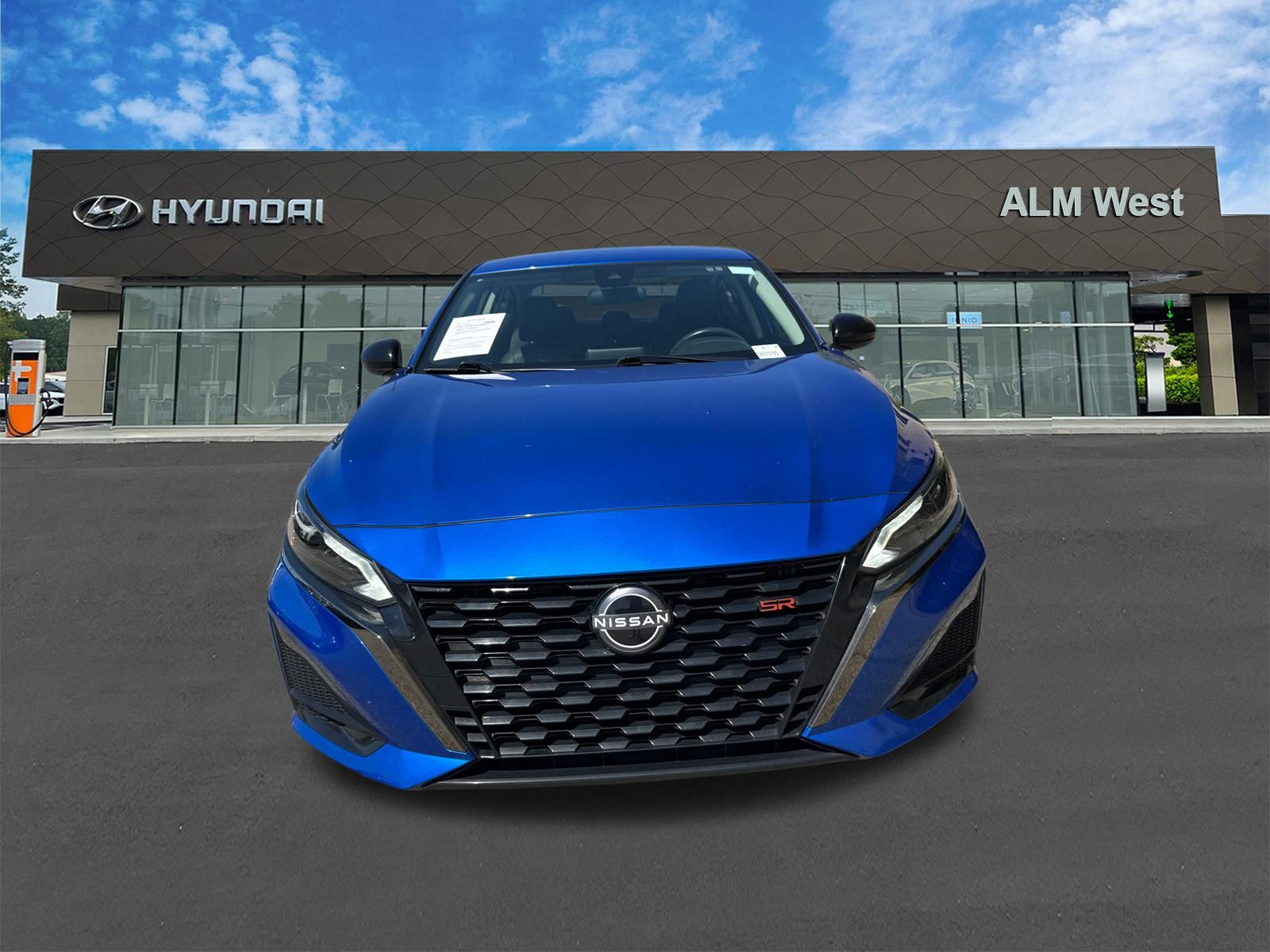 Used 2025 Blue Nissan 2.5 SR image 2