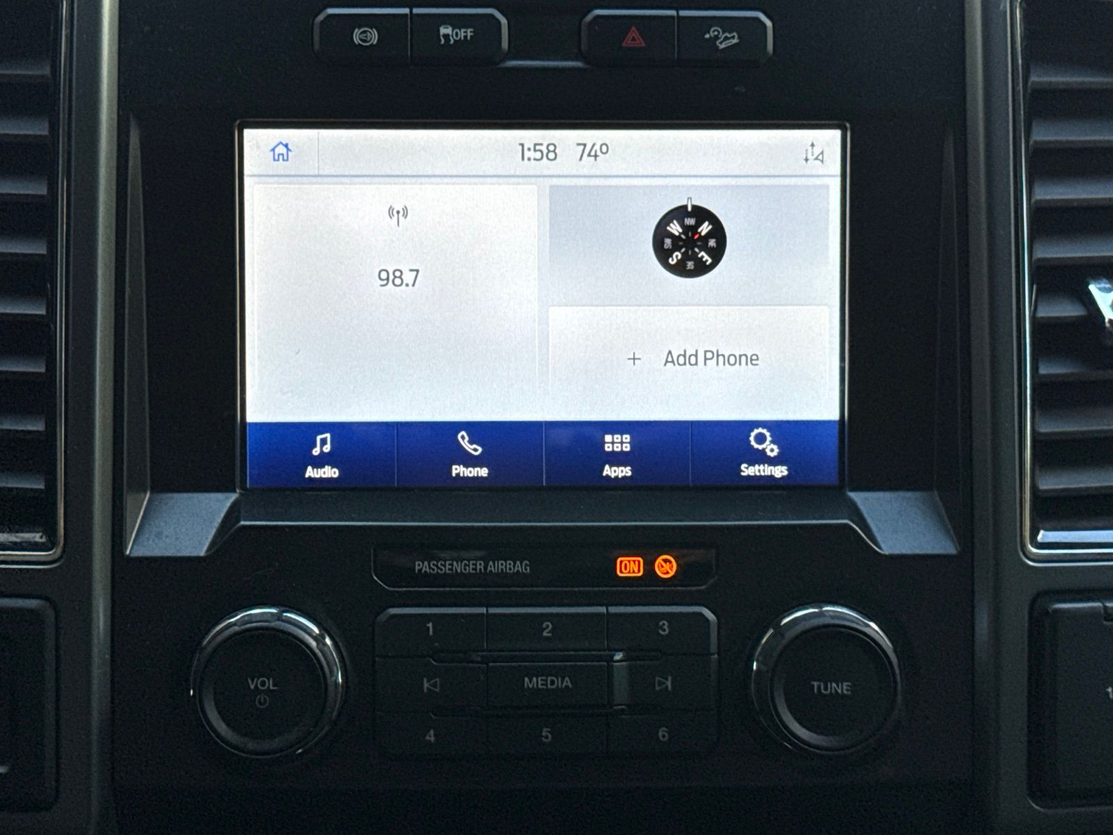 Certified Used 2022 Oxford White Ford XLT image 5