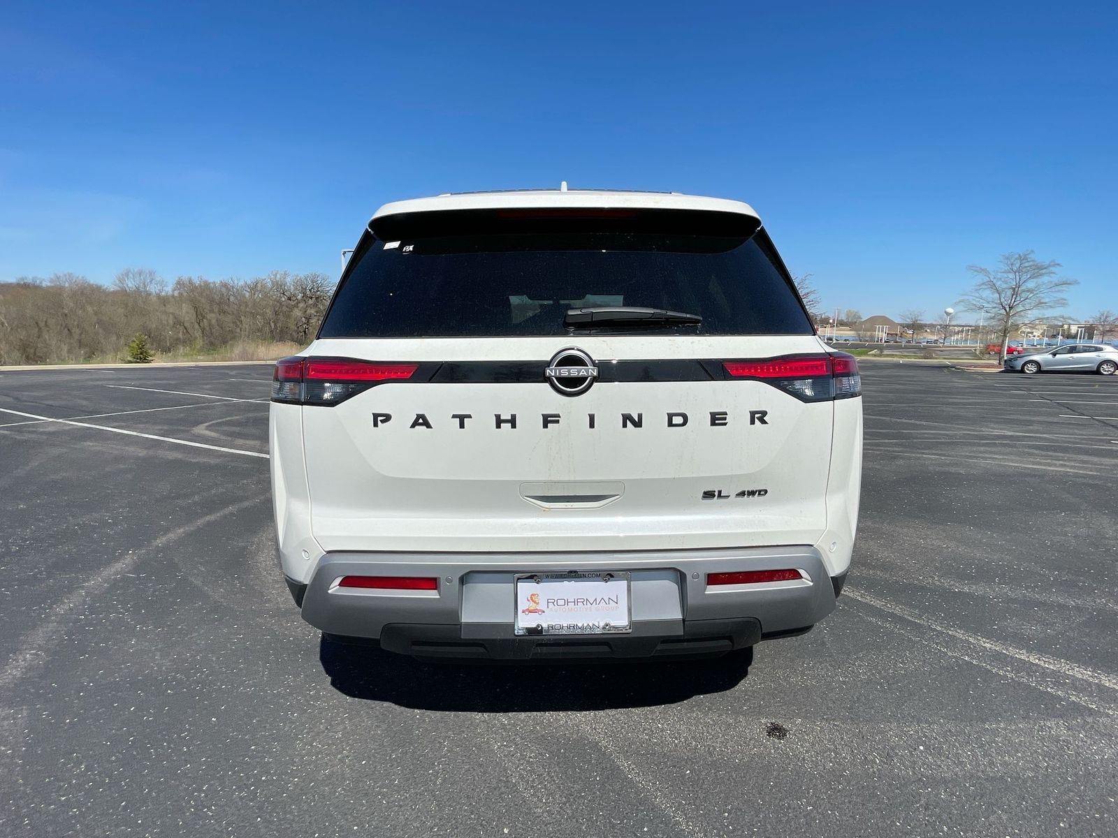 2024 Nissan Pathfinder SL 33