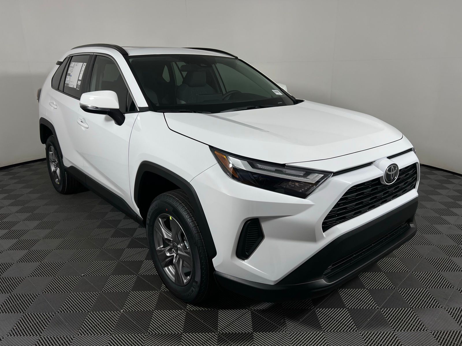 Thumbnail: 2025 Toyota RAV4 - 3