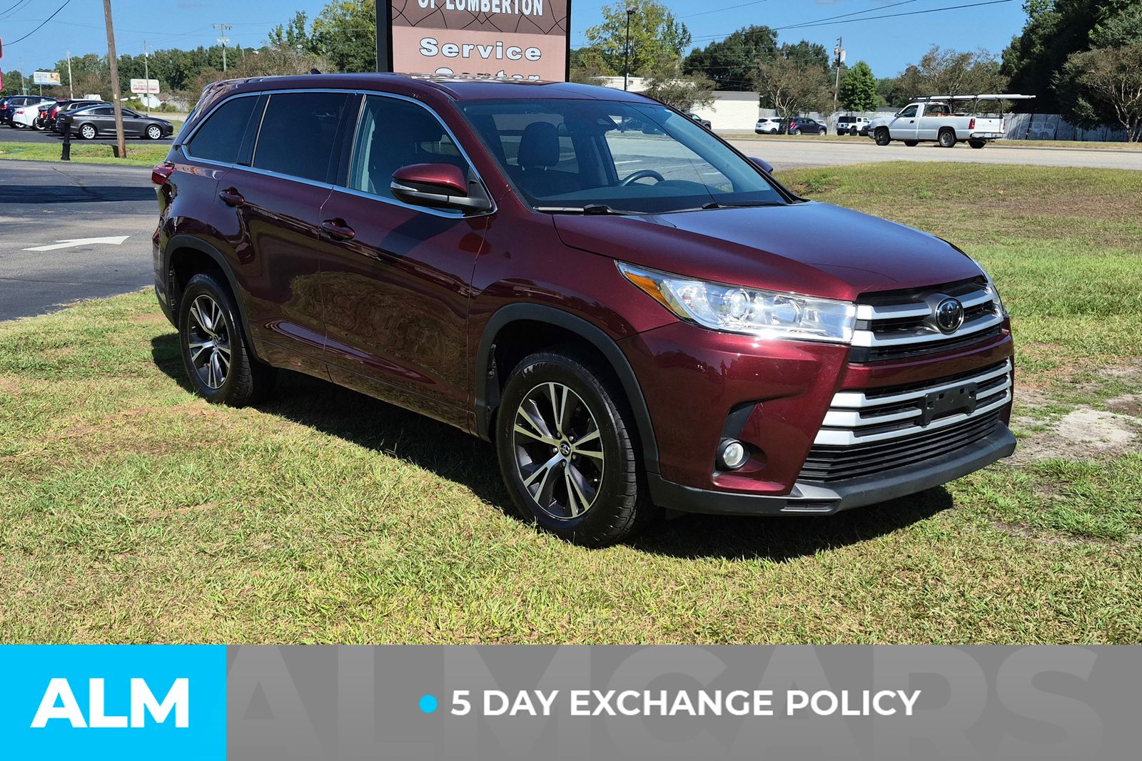 2017 Toyota Highlander LE Plus photo 3