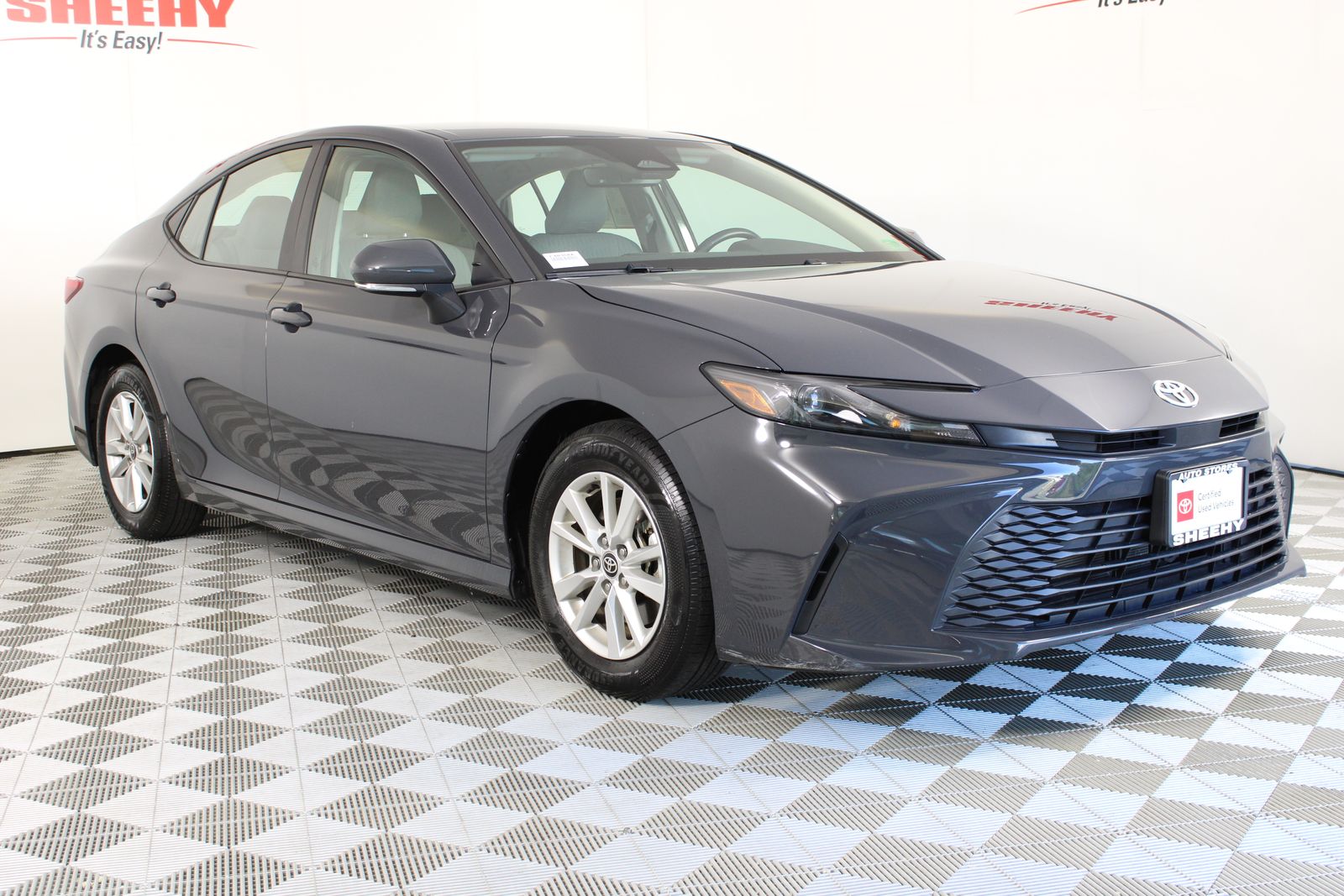  2025 Toyota Camry LE FWD   