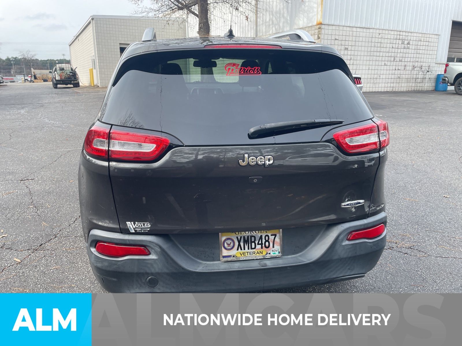 2015 Jeep Cherokee Latitude photo 2