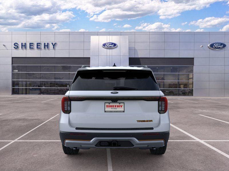 New 2026 Space White Metallic Ford Tremor image 7
