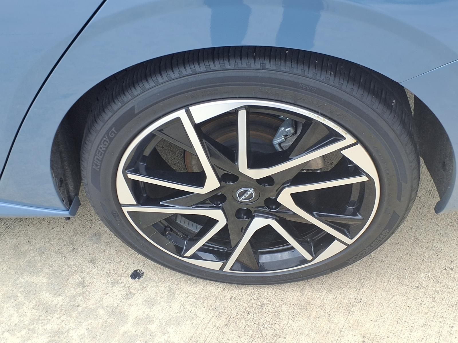 2025 Nissan Sentra SR Gray at Bravo Nissan