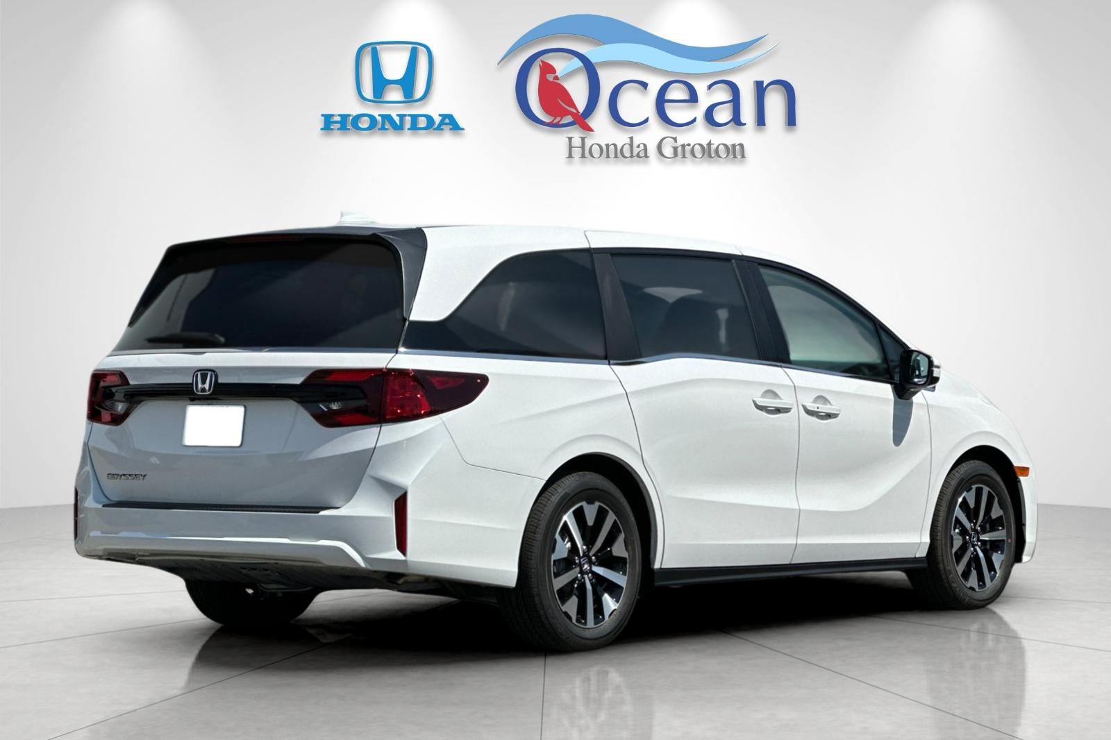 New 2026 Silver Honda EX-L image 5