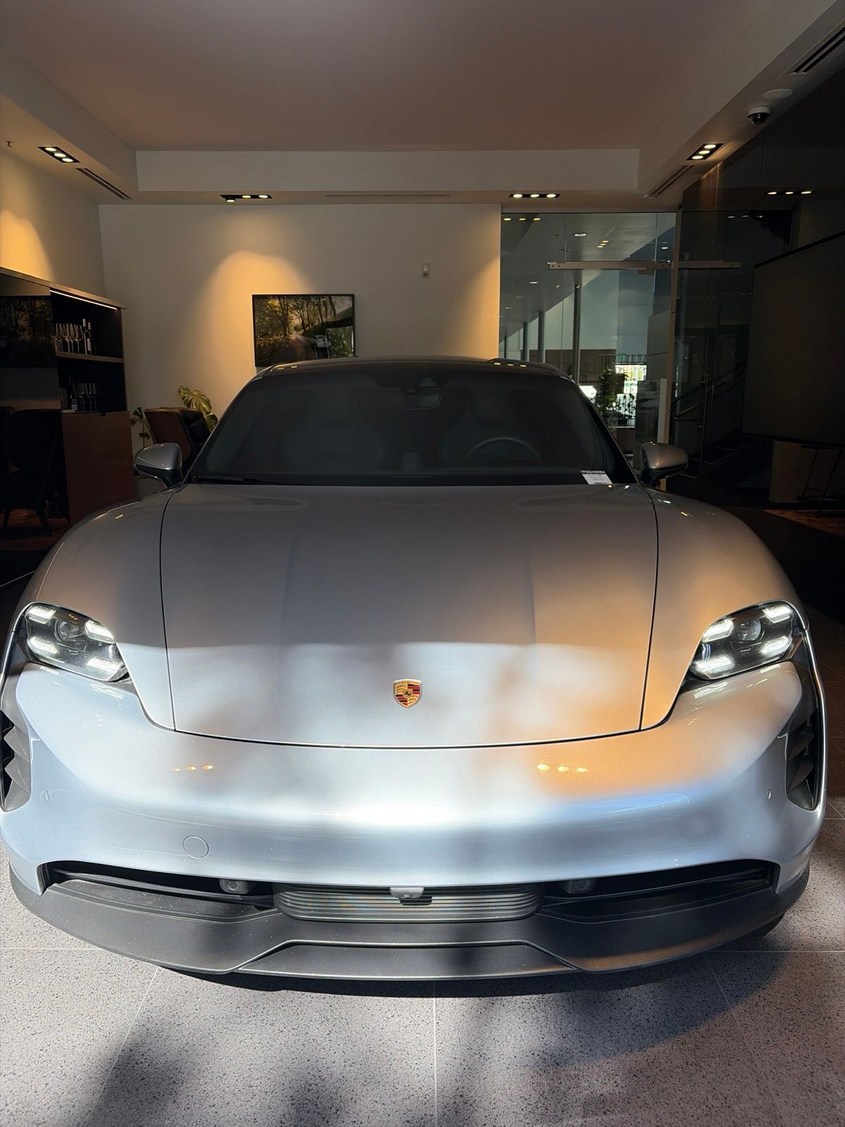 2022 Porsche Taycan GTS — full photo 1 of 8