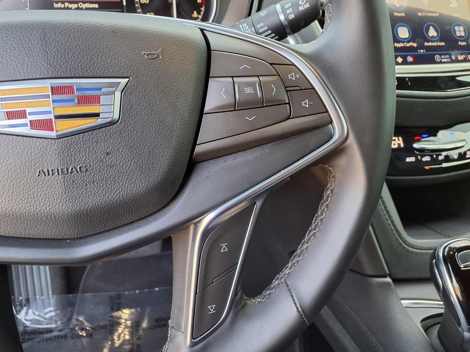 2024 Cadillac XT5 Luxury White at South Houston Nissan