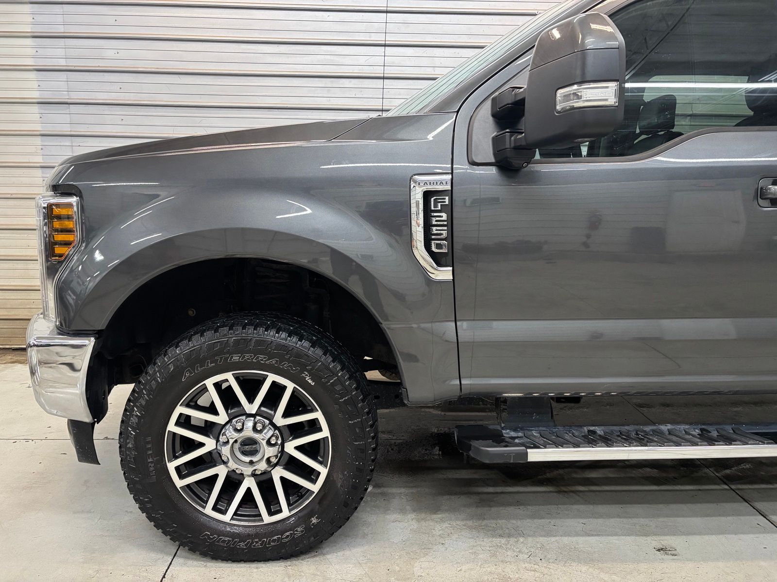 2018 Ford F-250 Super Duty Lariat - Image 4