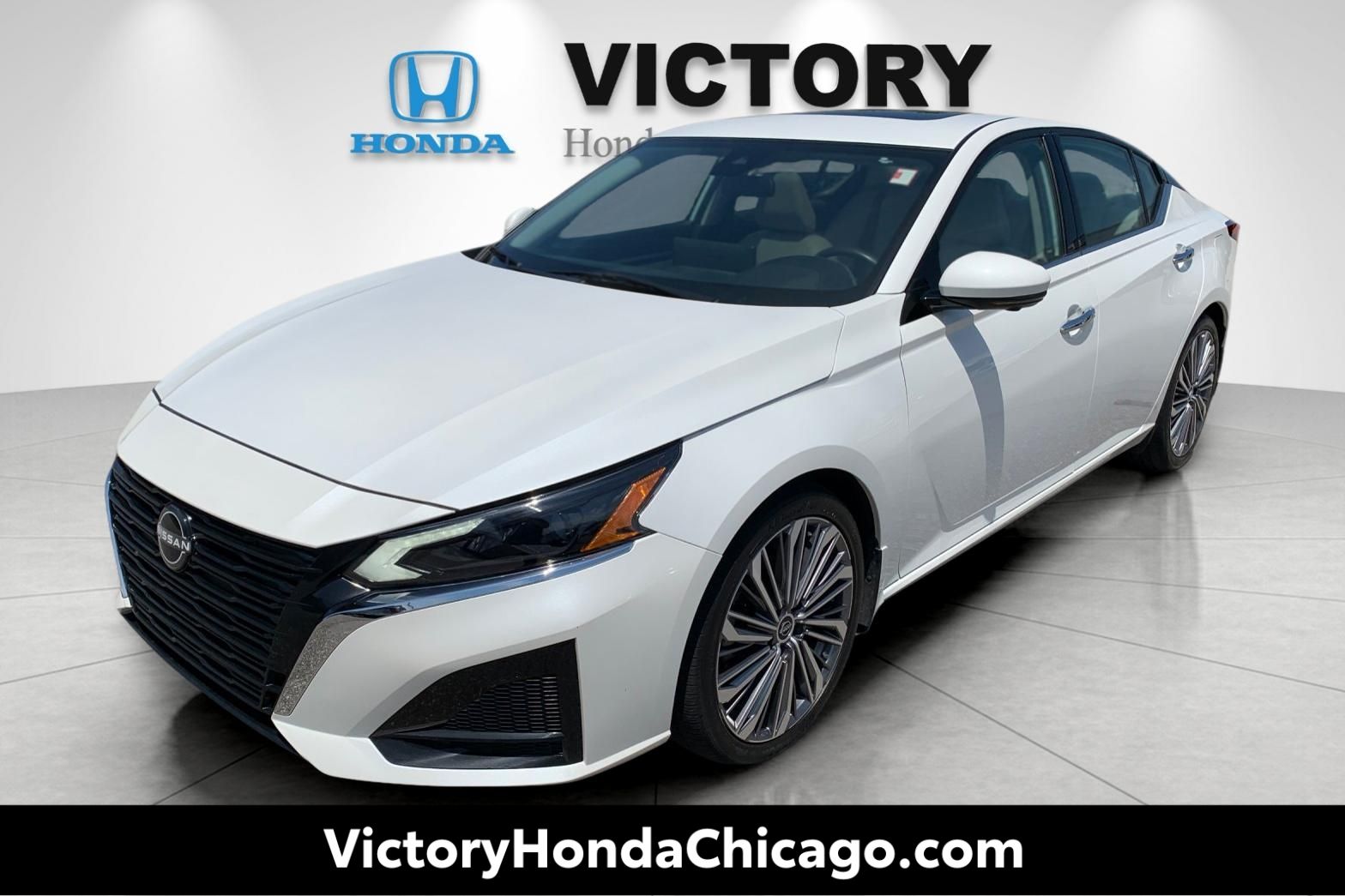 Pearl White Tricoat 2024 Nissan Altima Sedan Front-Wheel Drive Continuously Variable Transmission