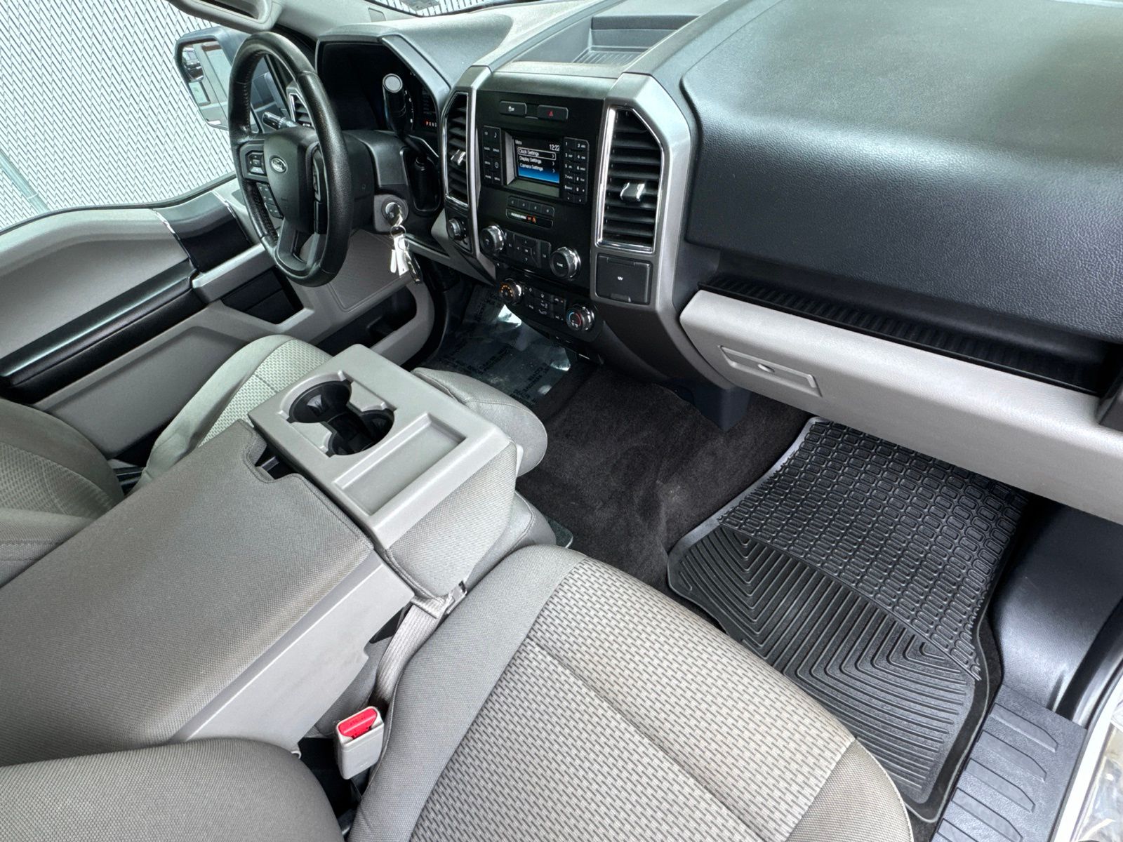 Used 2015 Oxford White Ford XLT image 50