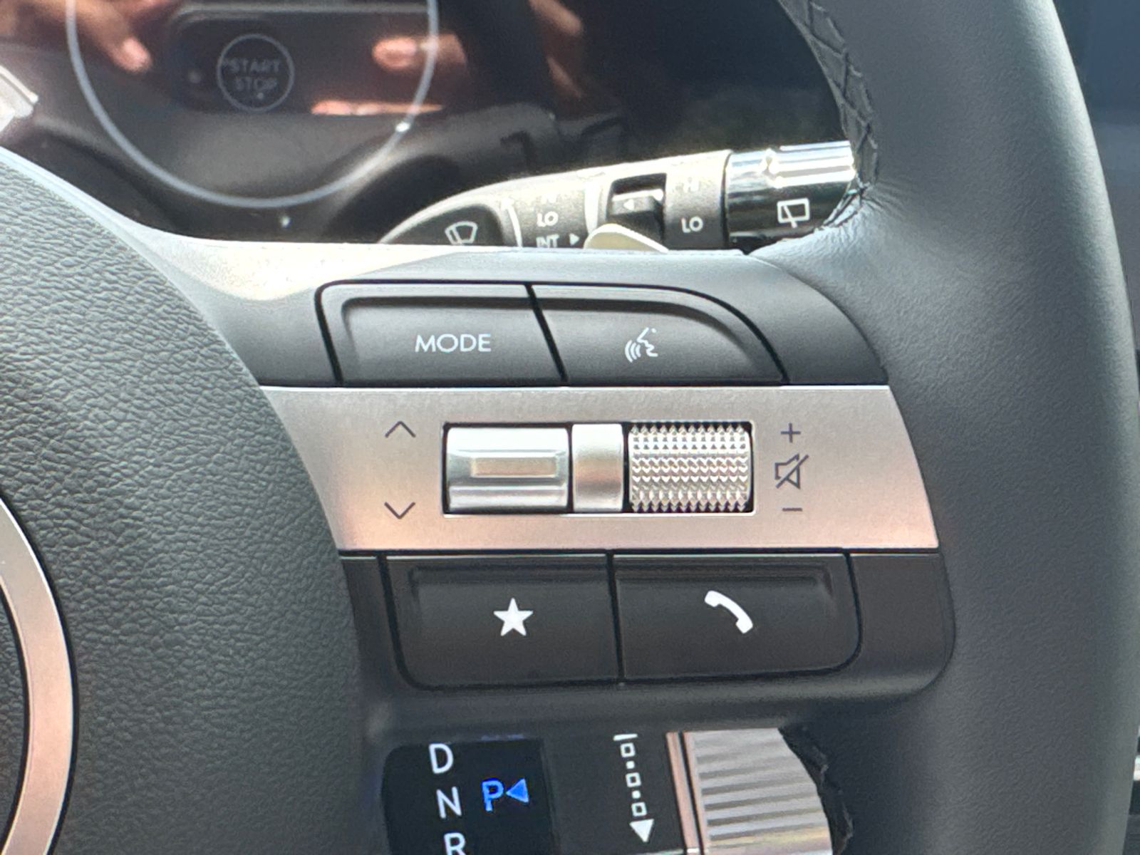 2025 Hyundai Tucson Hybrid SEL Convenience photo 24