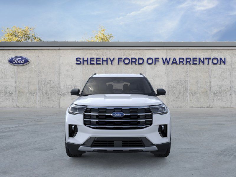 New 2026 Space White Metallic Ford Active image 2