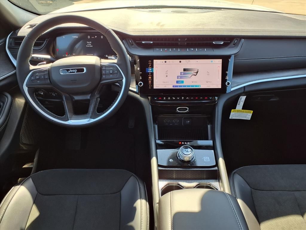 2026 Jeep Grand Cherokee Altitude - 6