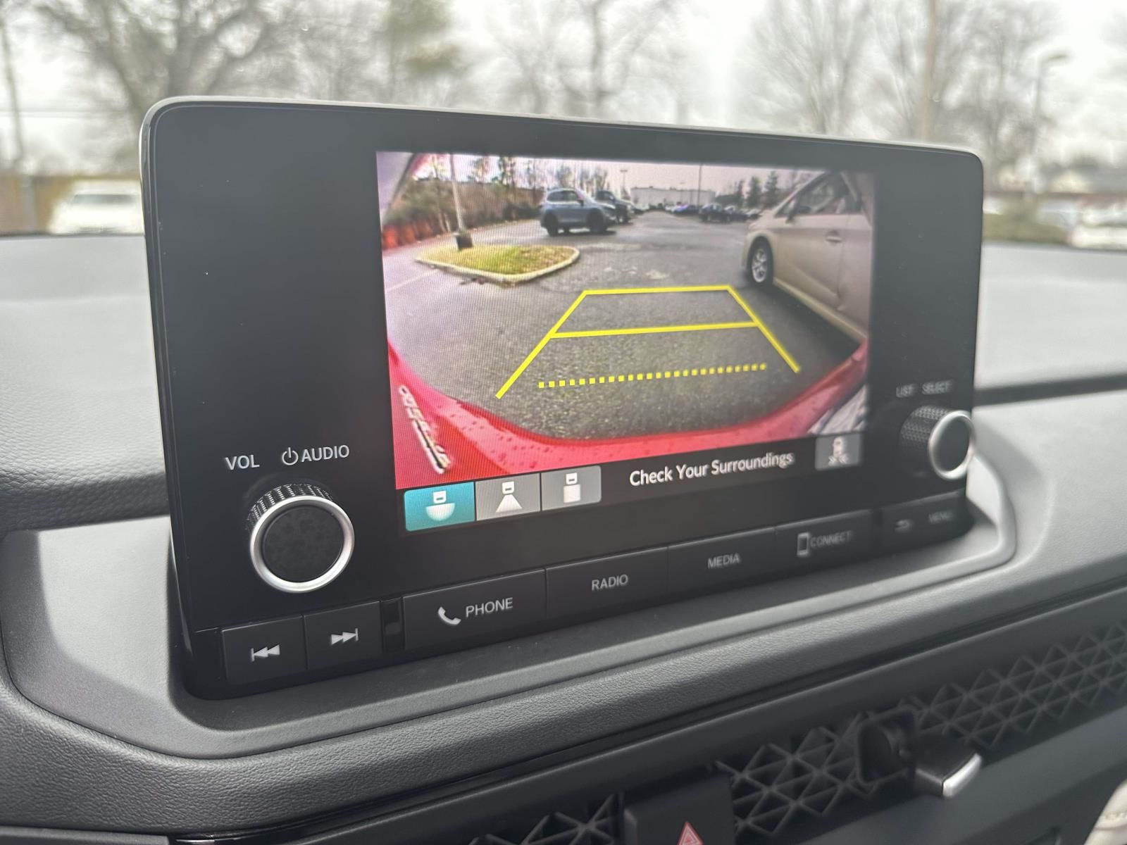 Used 2025 Red Honda SE image 19