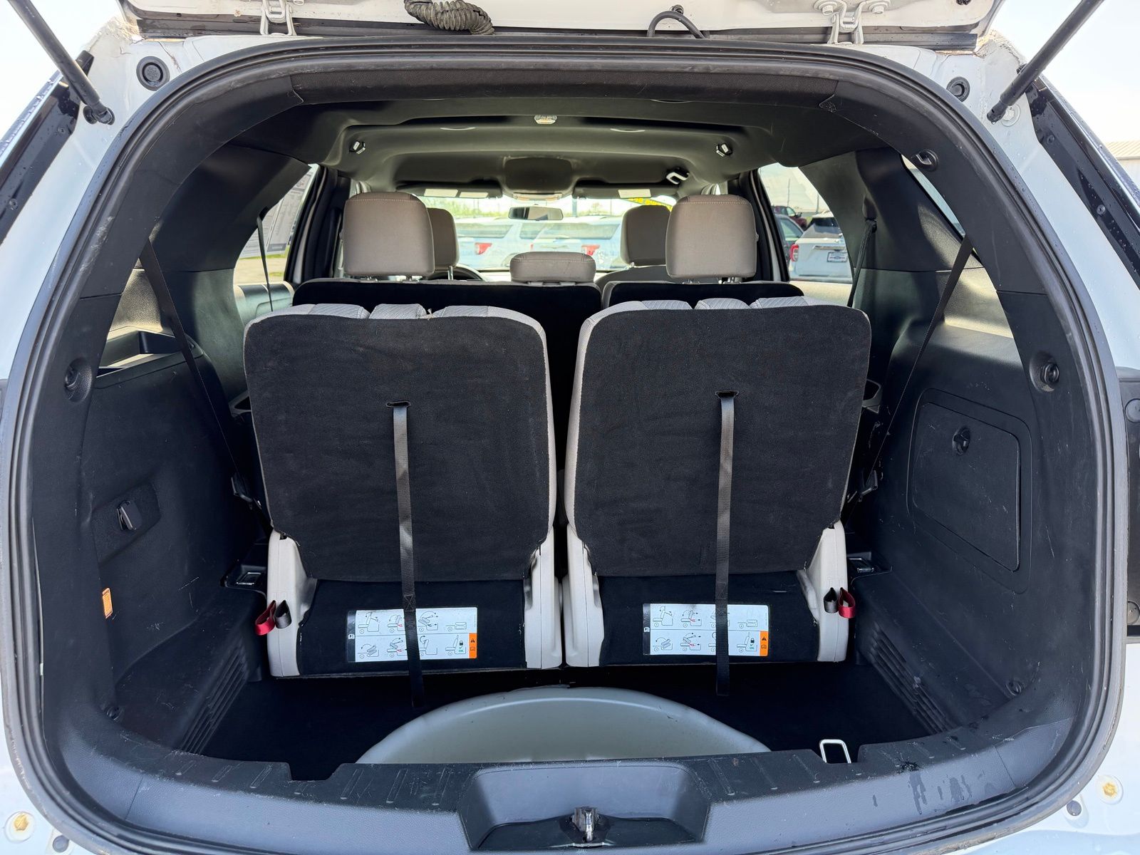 2018 Ford Explorer image 11