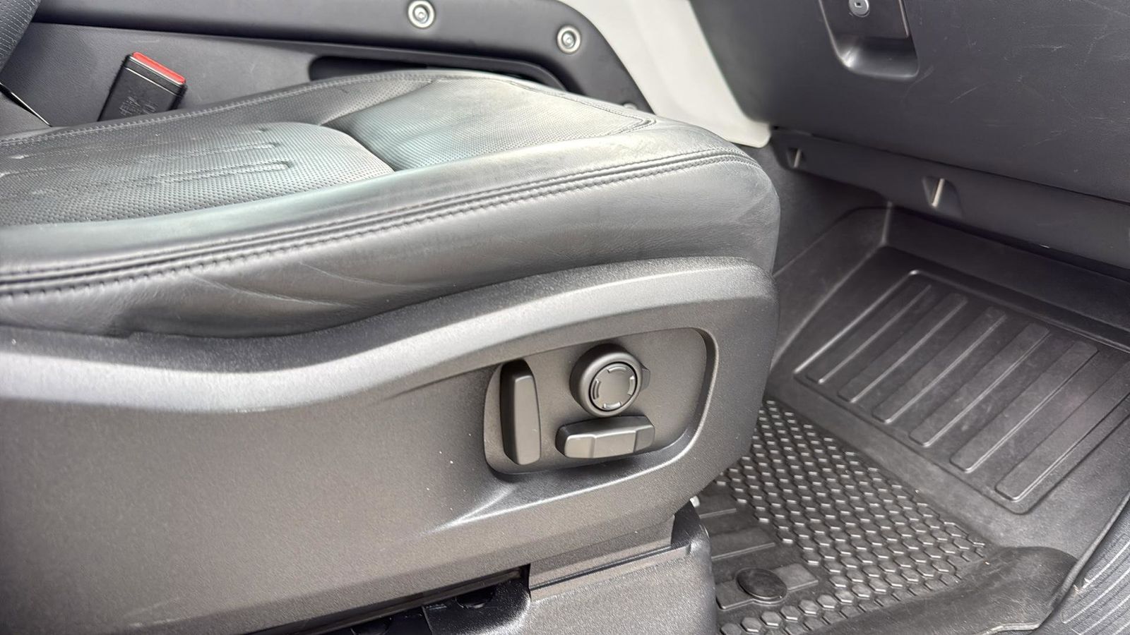 Used Car 2022 Land Rover Defender 110  Xs Edition For Sale Under $60,000 In Austin, Texas