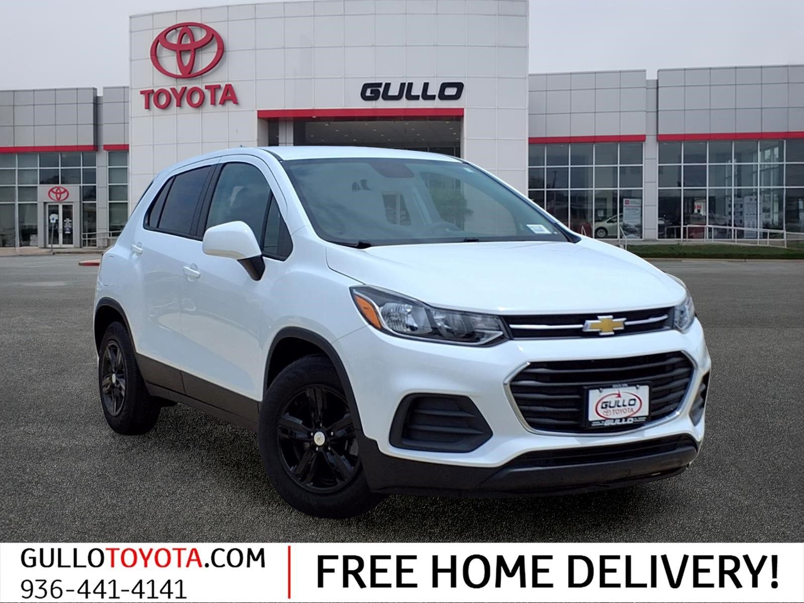 2022 Chevrolet Trax LS White at AutoSavvy Houston Southwest