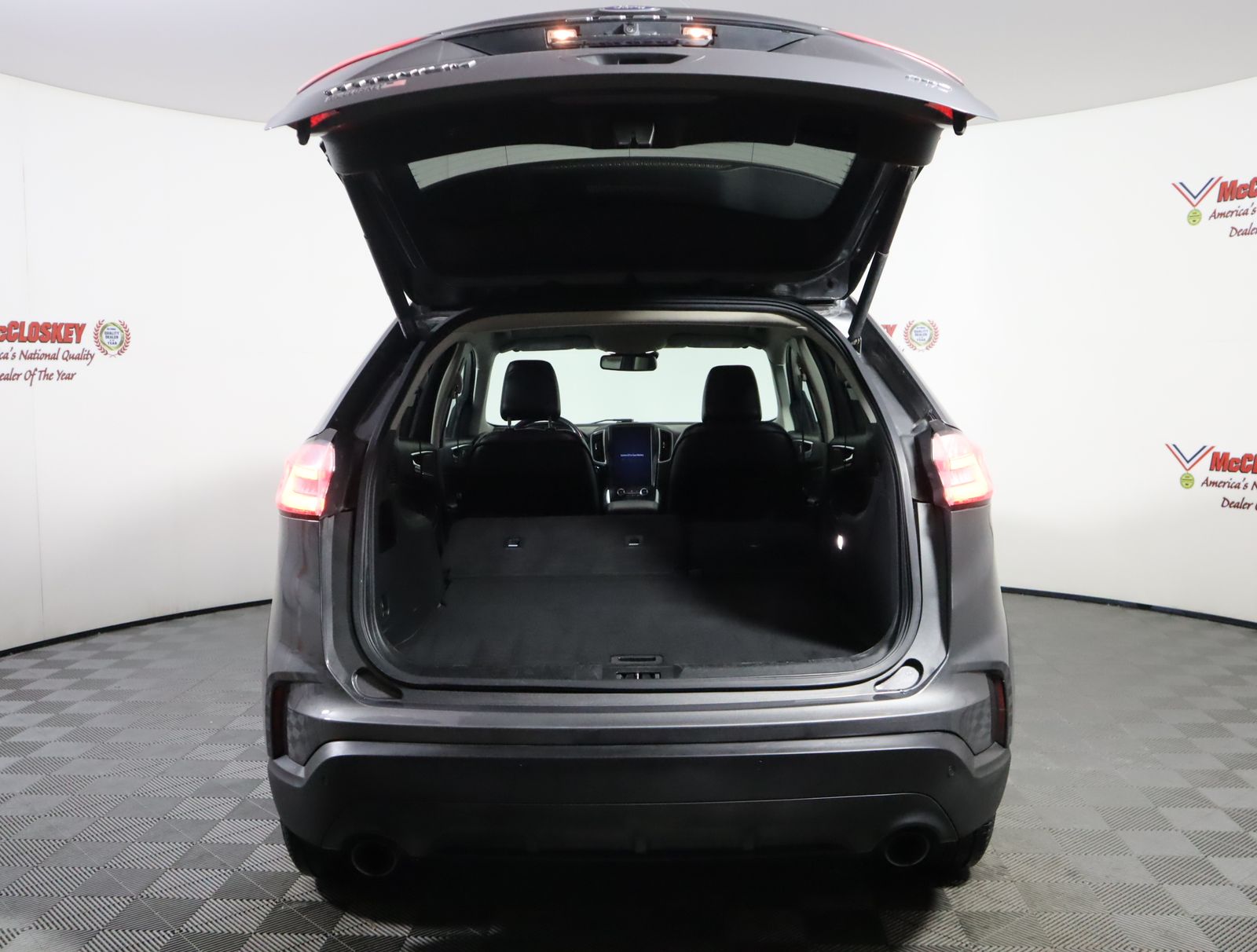 2022 Ford Edge Titanium photo
