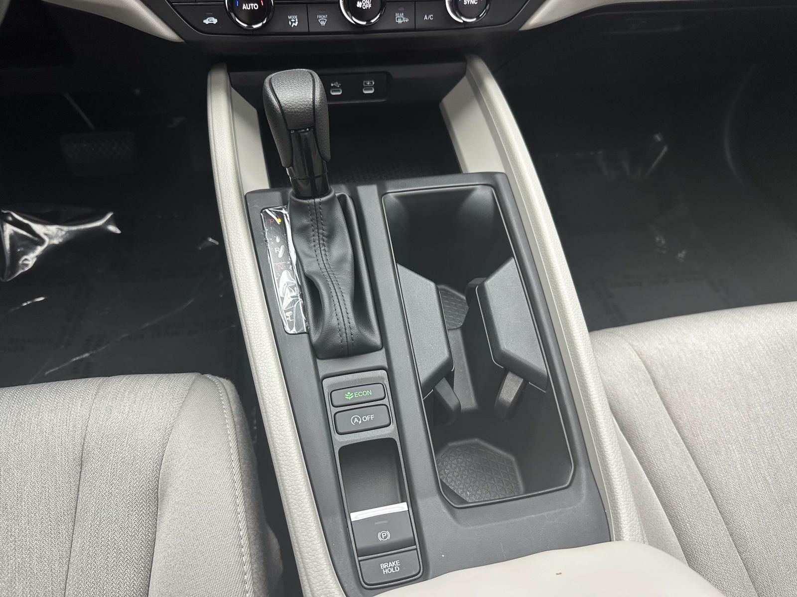 Used 2025 Red Honda SE image 18