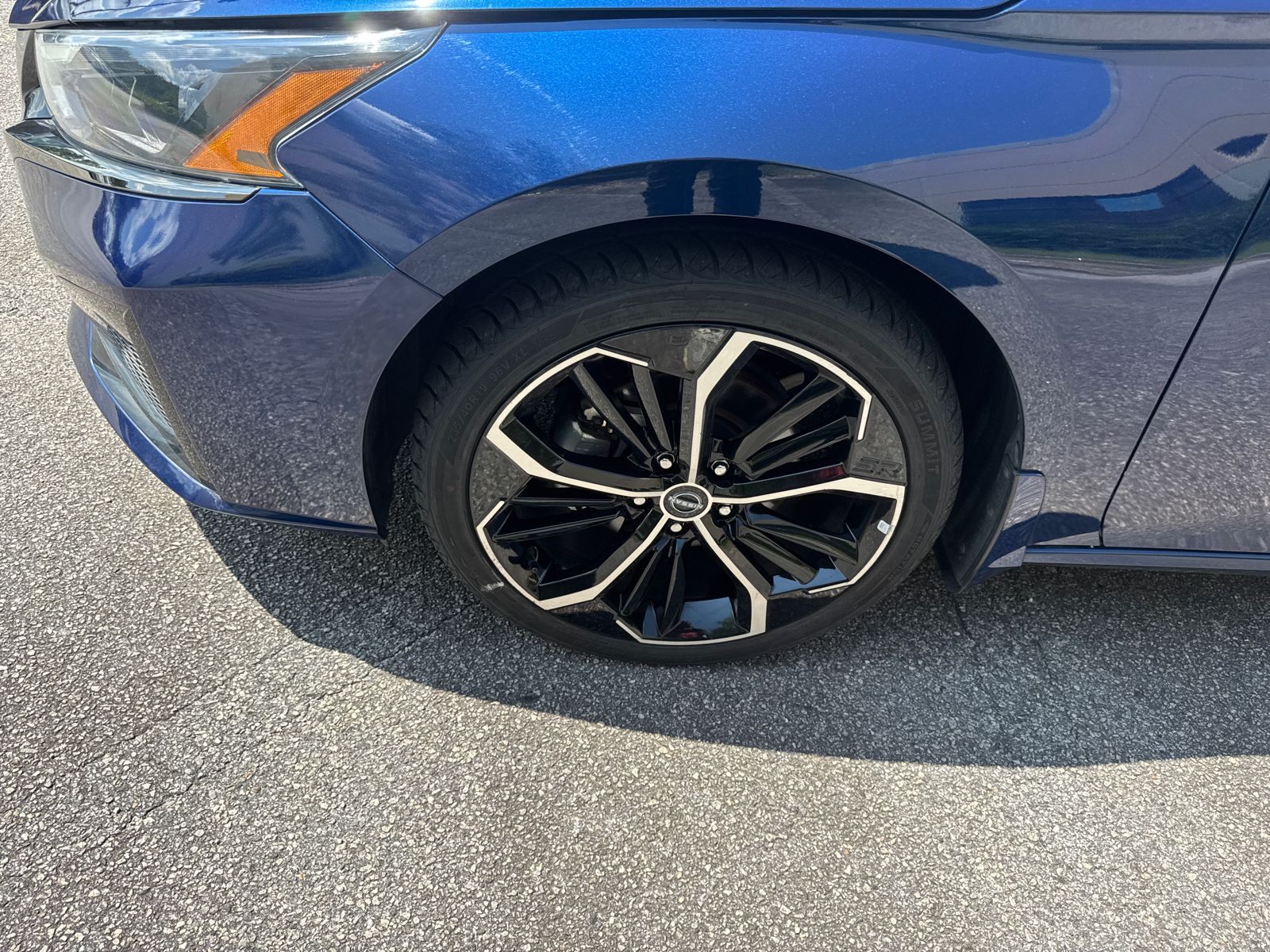 Used 2023 Blue Nissan 2.5 SR image 11