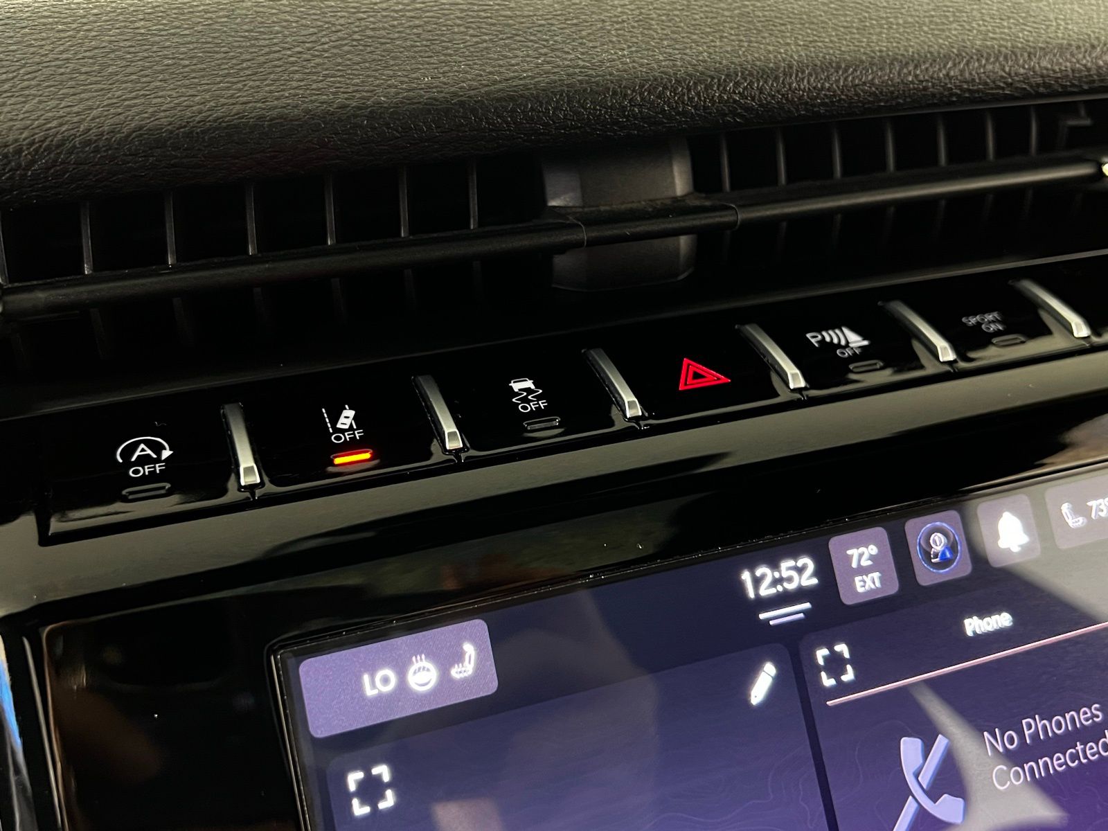 Thumbnail: 2023 Jeep Grand Cherokee - 20