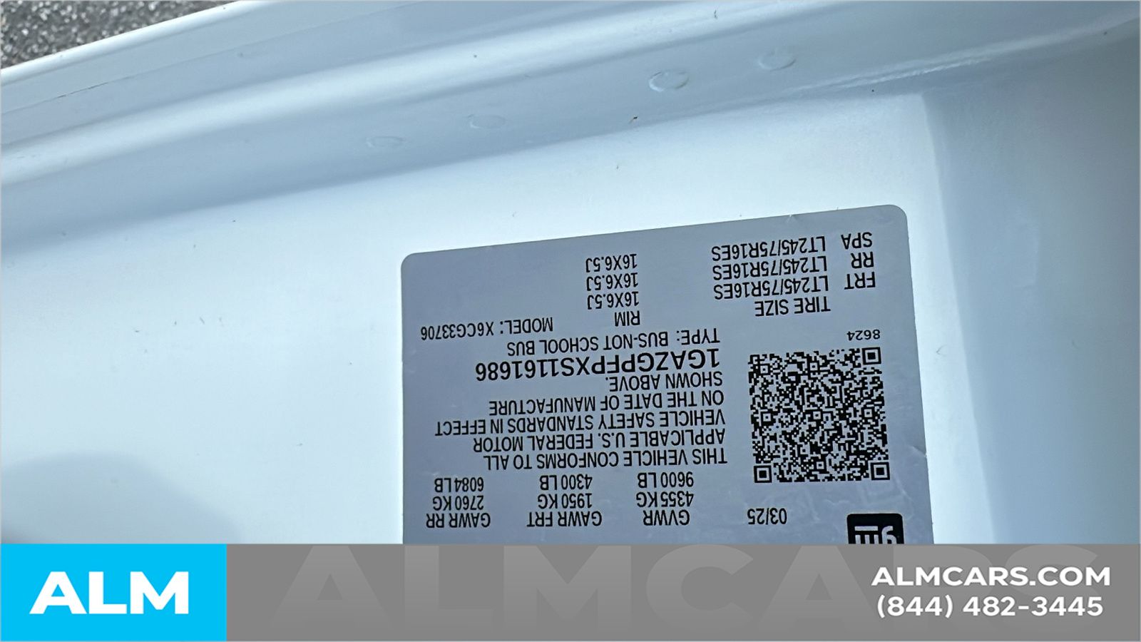 Used 2025 White Chevrolet LT image 34