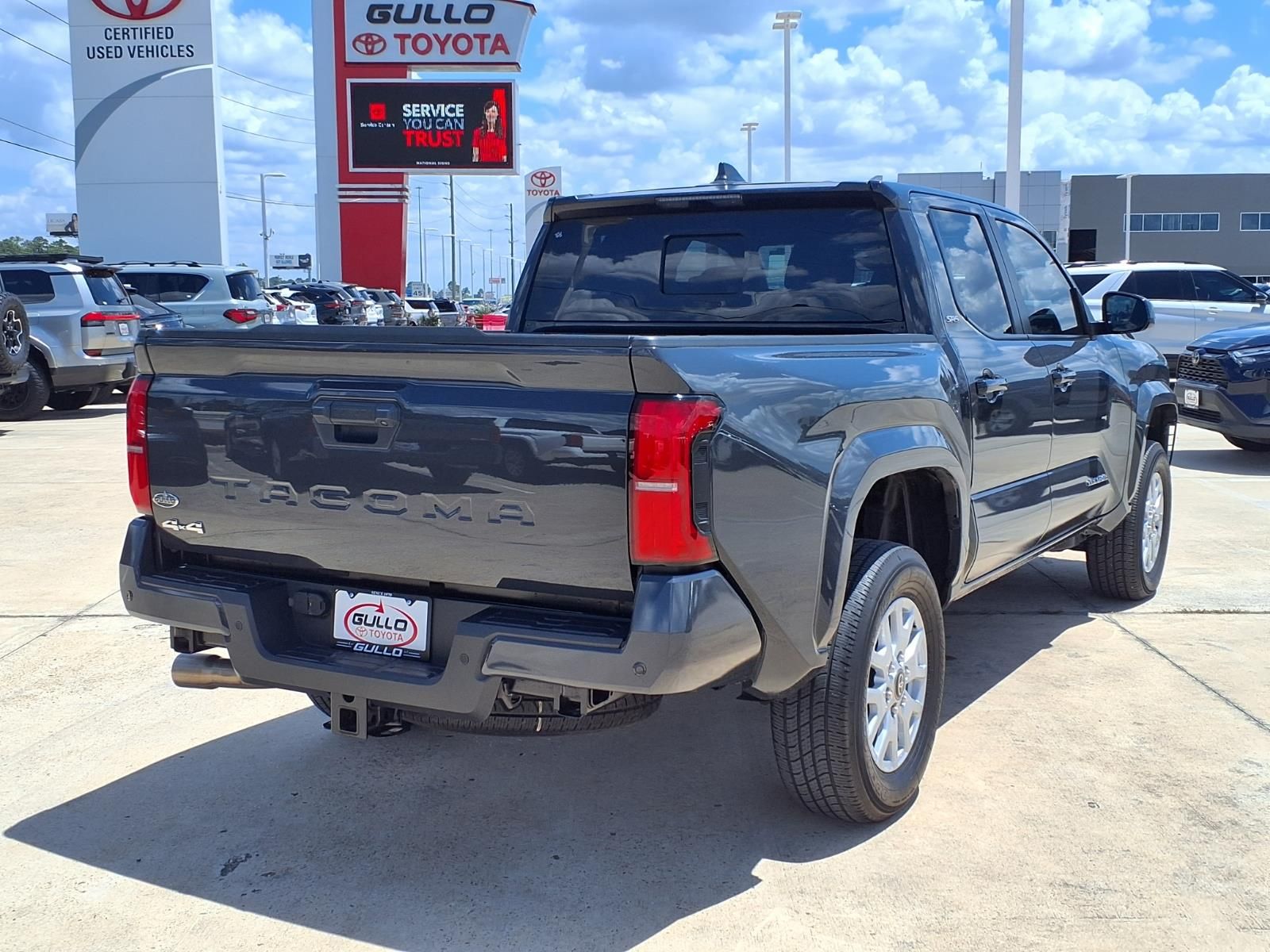 2025 Toyota Tacoma SR5 - 7