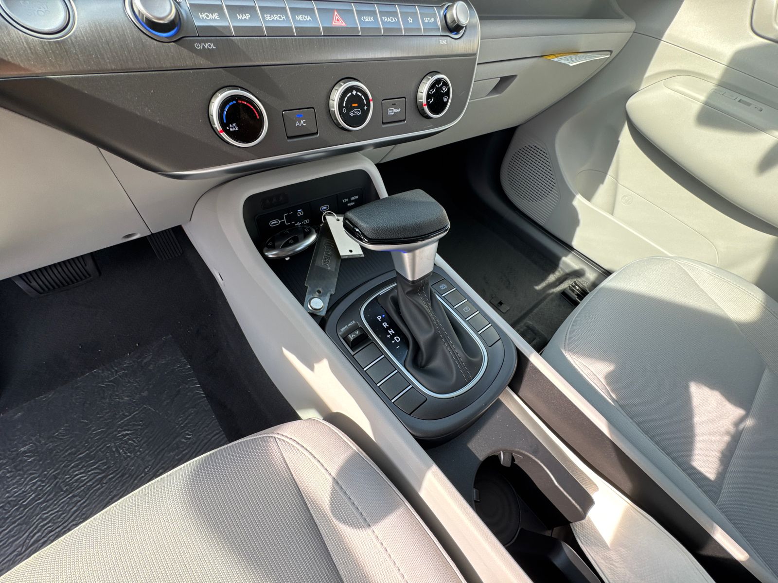 Certified Used 2026 White Hyundai SE image 30
