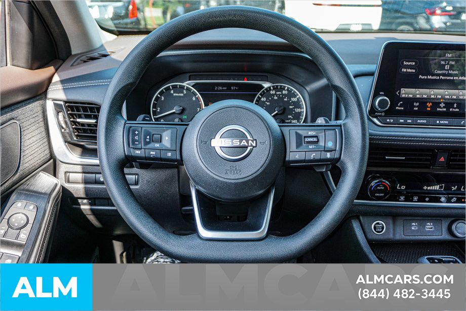 Used 2022 Gray Nissan SV image 27
