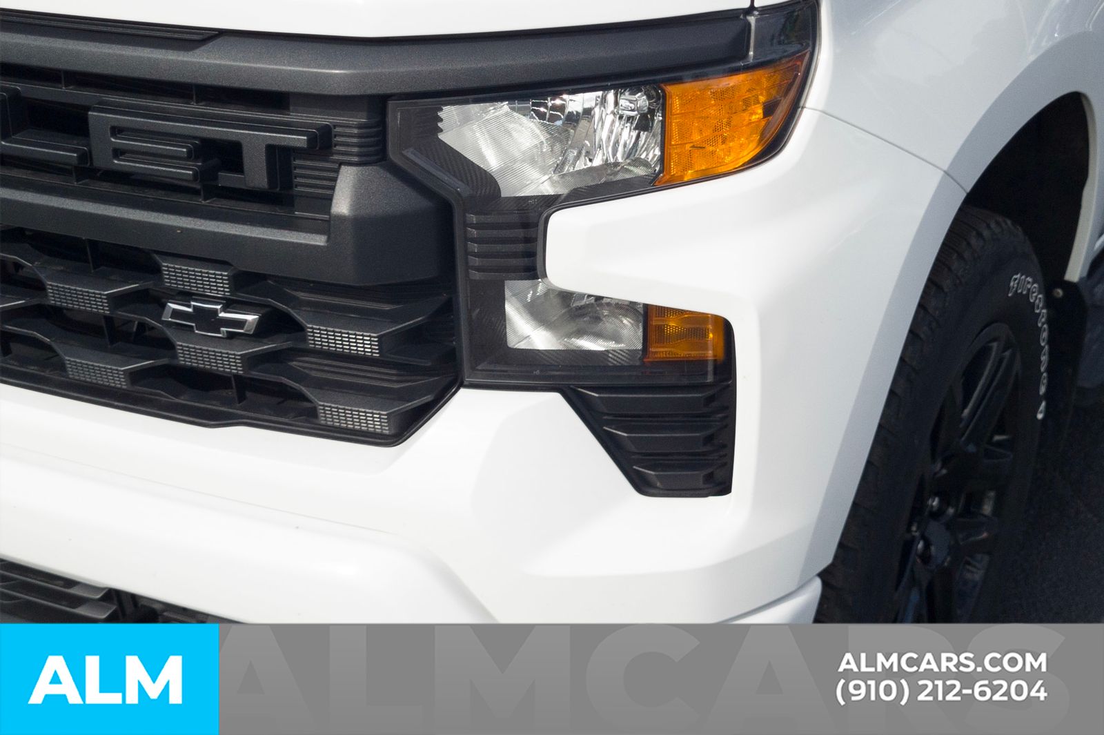 2023 Chevrolet Silverado 1500 Custom photo 10