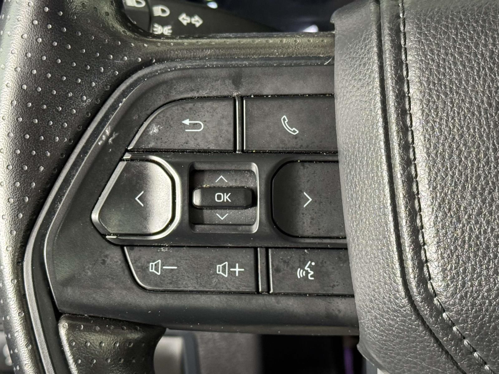 Used 2025 White Toyota SR image 28