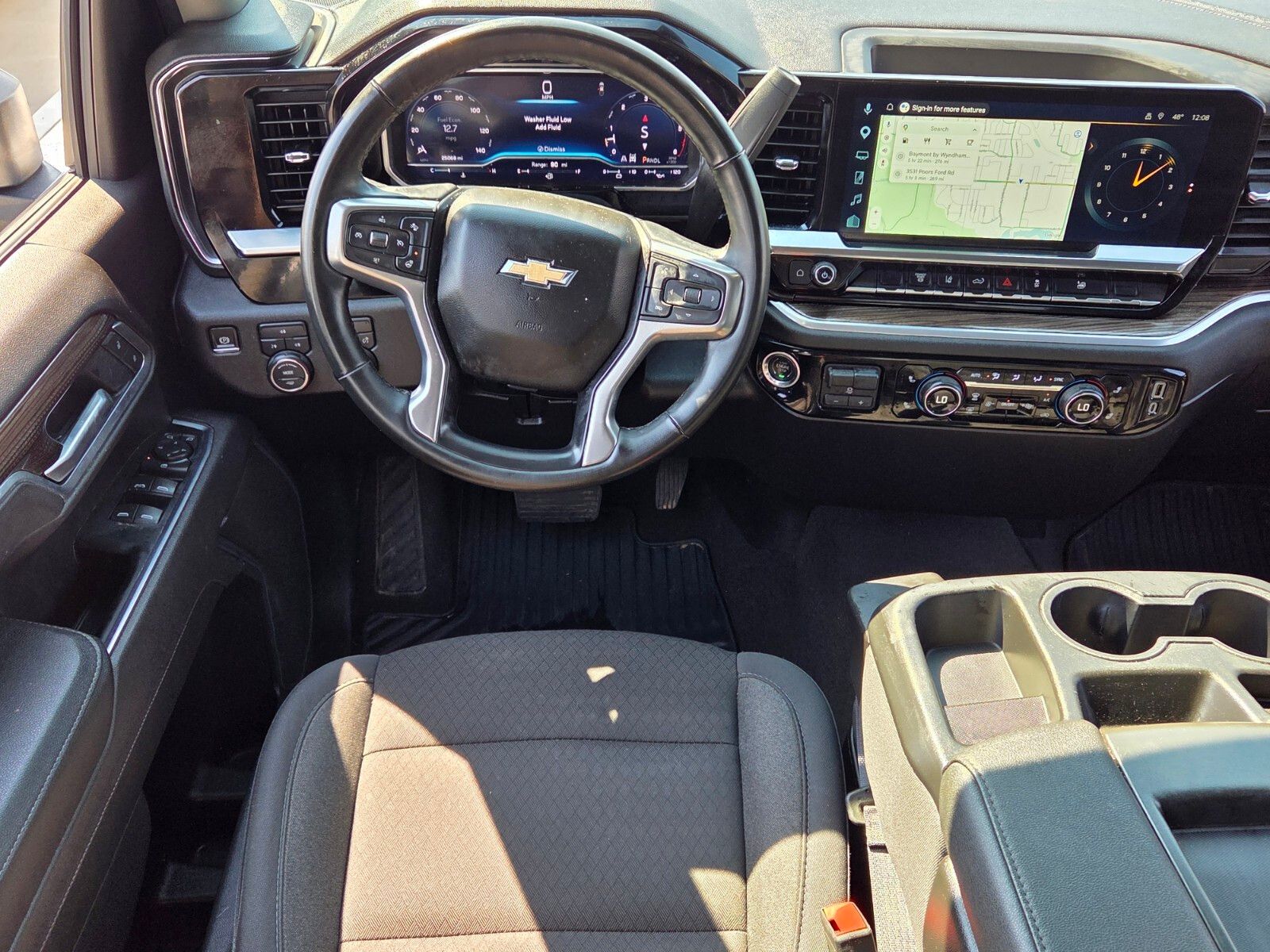 Used 2025 White Chevrolet LT image 7