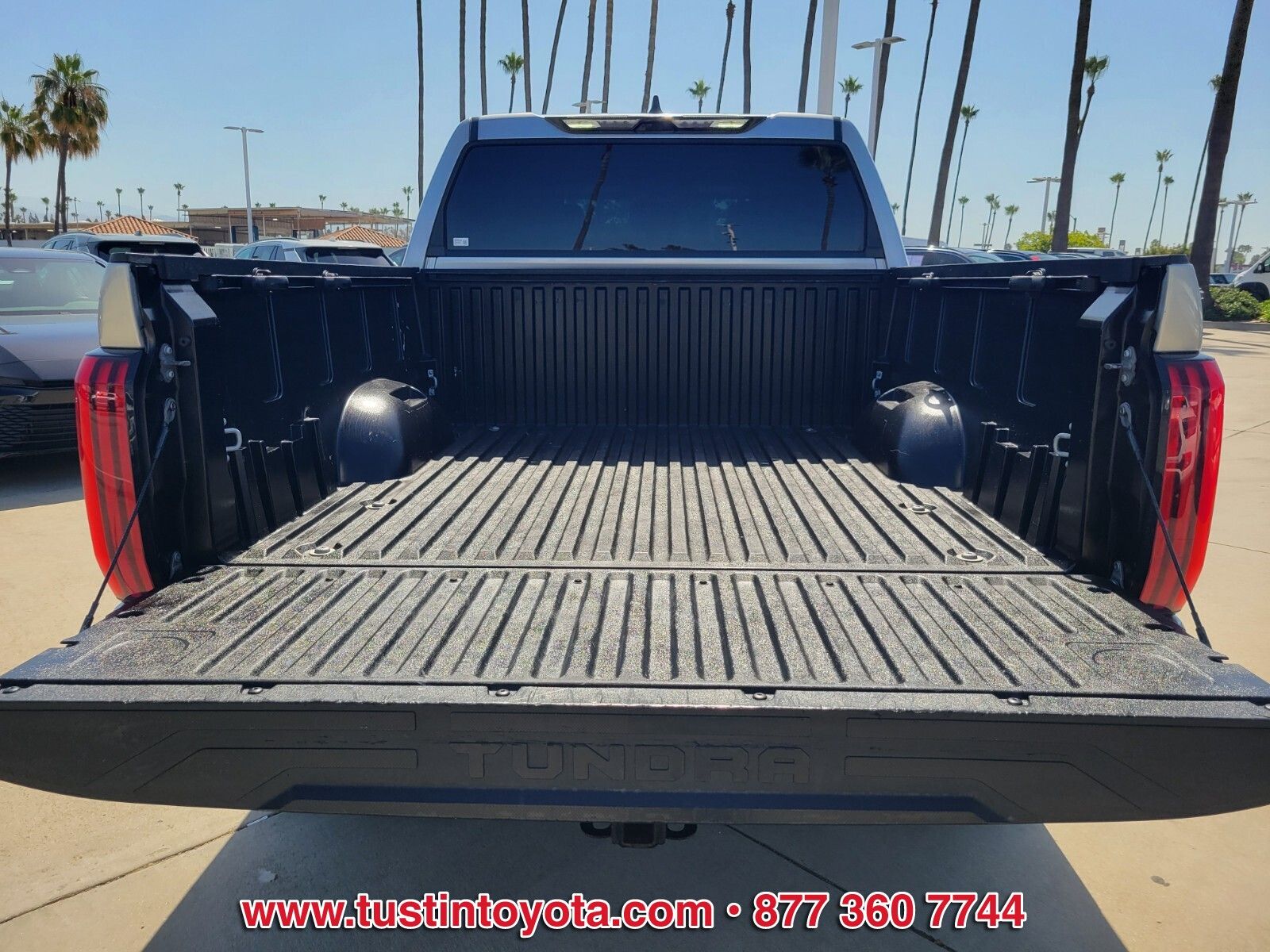 Used 2022 Silver Toyota SR5 image 13