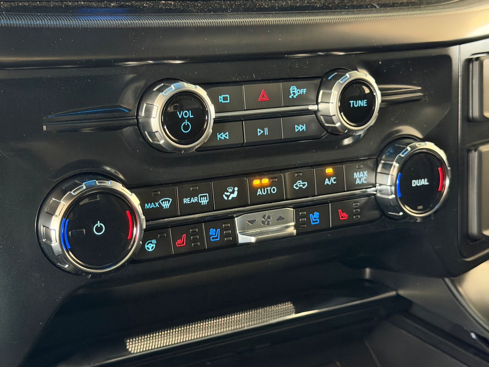 New 2026 Antimatter Blue Metallic Ford Lariat image 26