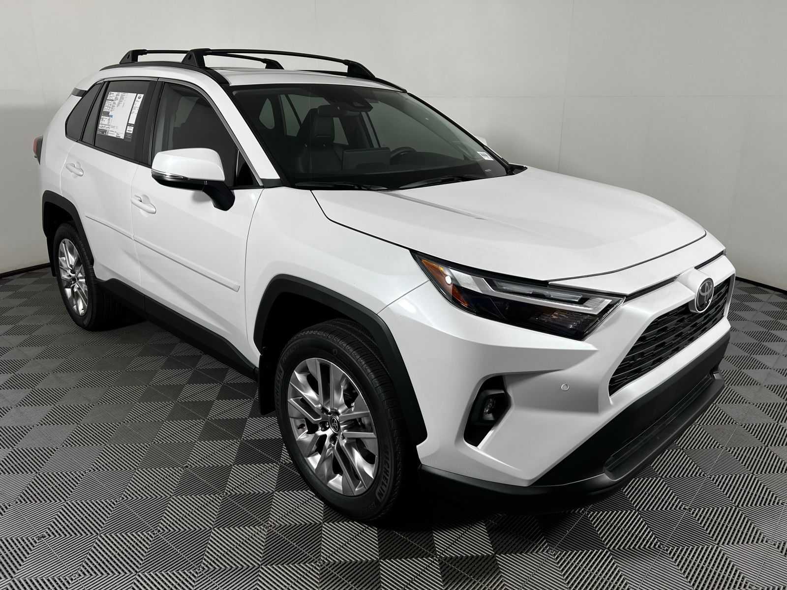 Thumbnail: 2025 Toyota RAV4 - 3