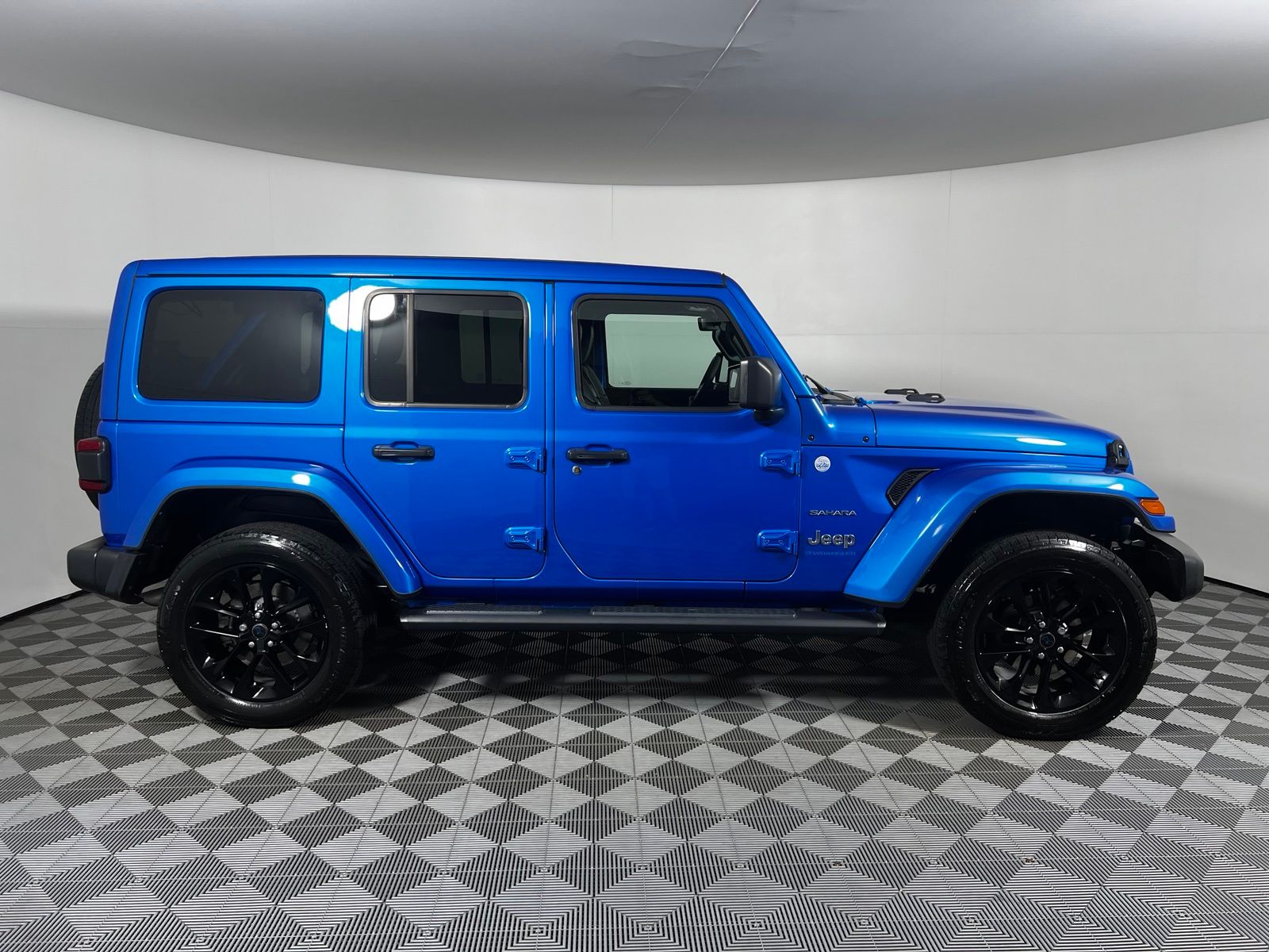 Thumbnail: 2024 Jeep Wrangler - 4