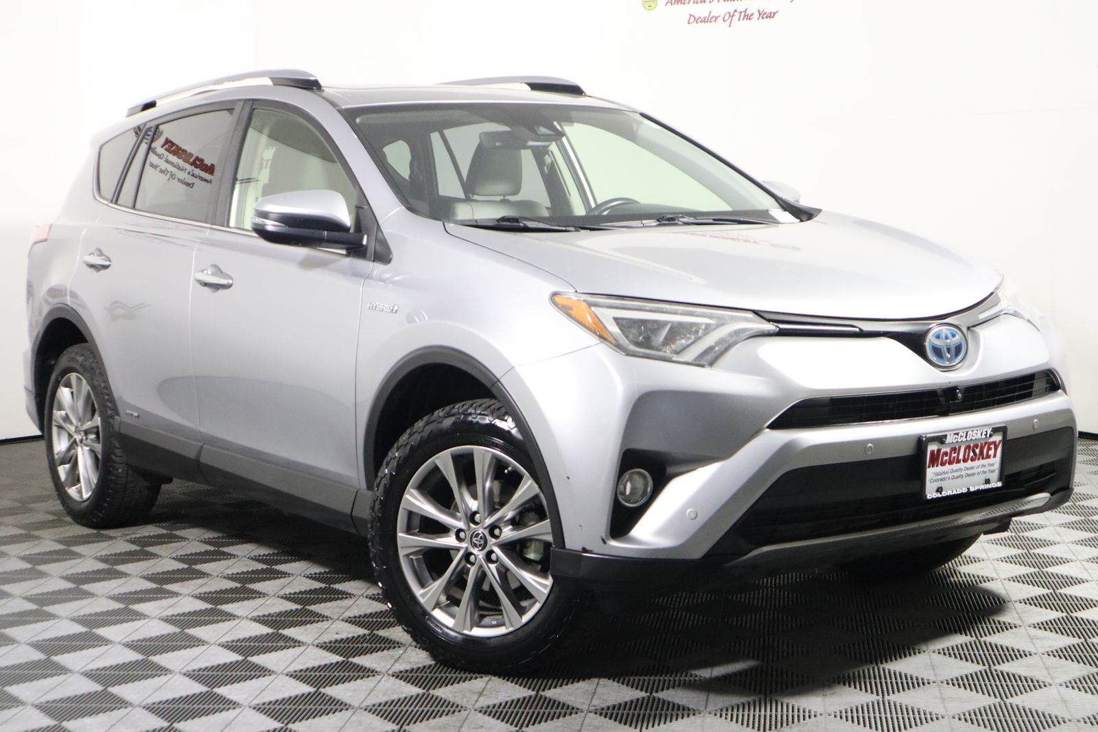 2017 Toyota RAV4 Hybrid Limited photo