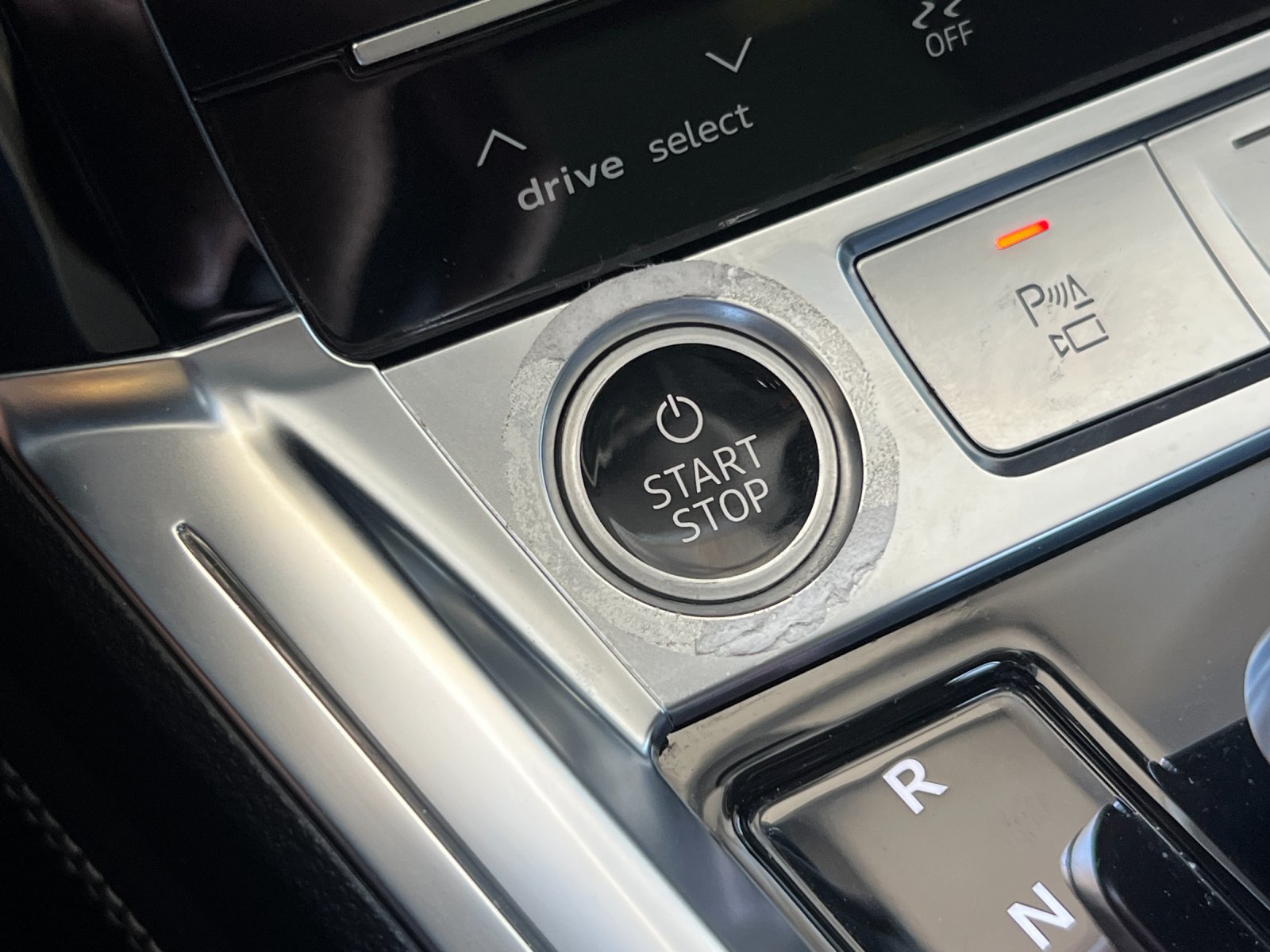 2024 Audi Q8 e-tron Prestige — foto completa 23 de 29