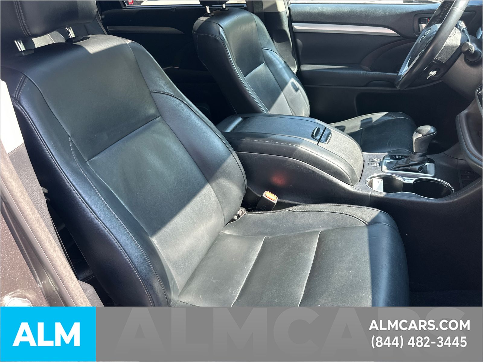 Used 2018 Gray Toyota XLE image 15