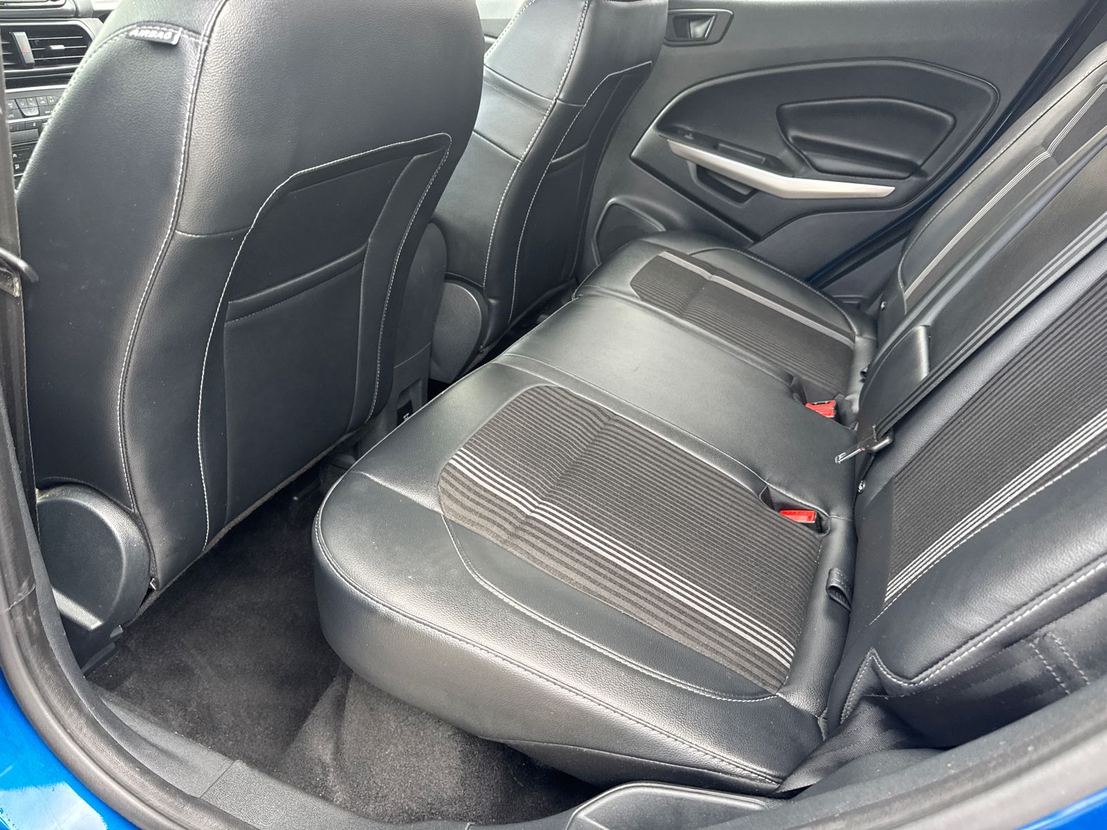 2019 Ford EcoSport SES photo 17