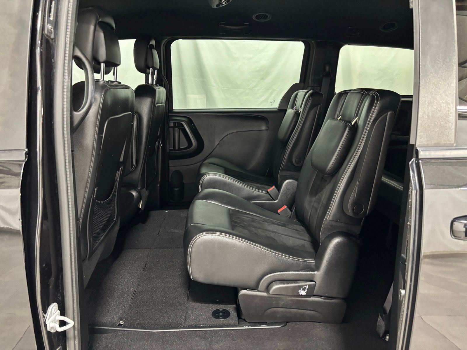 Used Car 2016 Dodge Grand Caravan  Sxt For Sale Under $12,000 In Austin, Texas