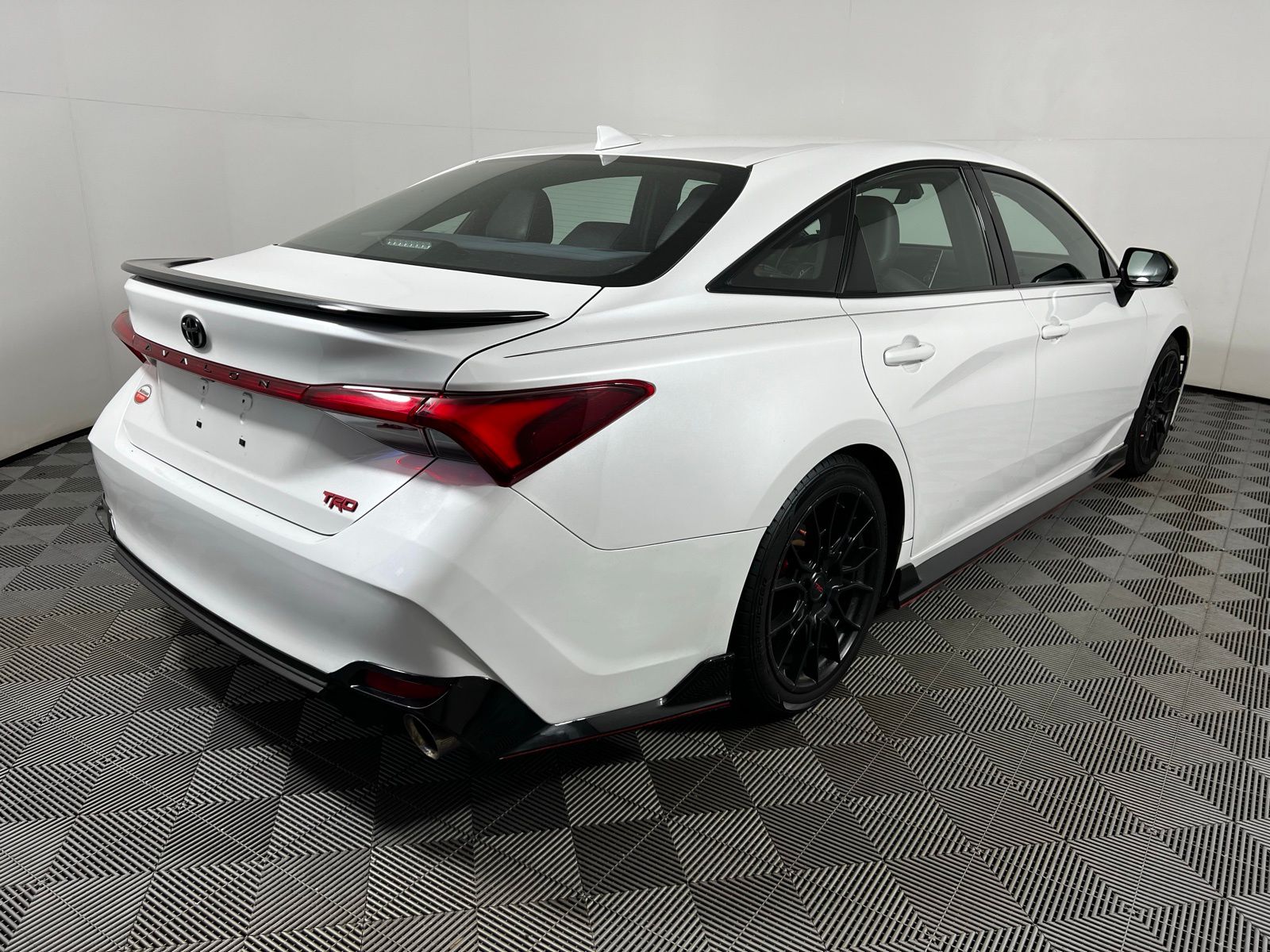 2020 Toyota Avalon TRD 5