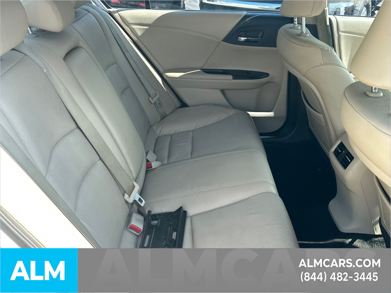 Used 2014 White Honda EX-L image 17