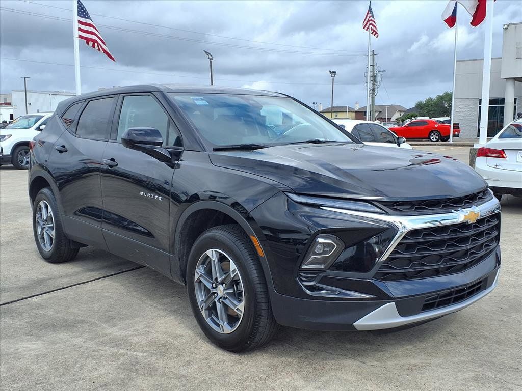 2025 Chevrolet Blazer LT - 2