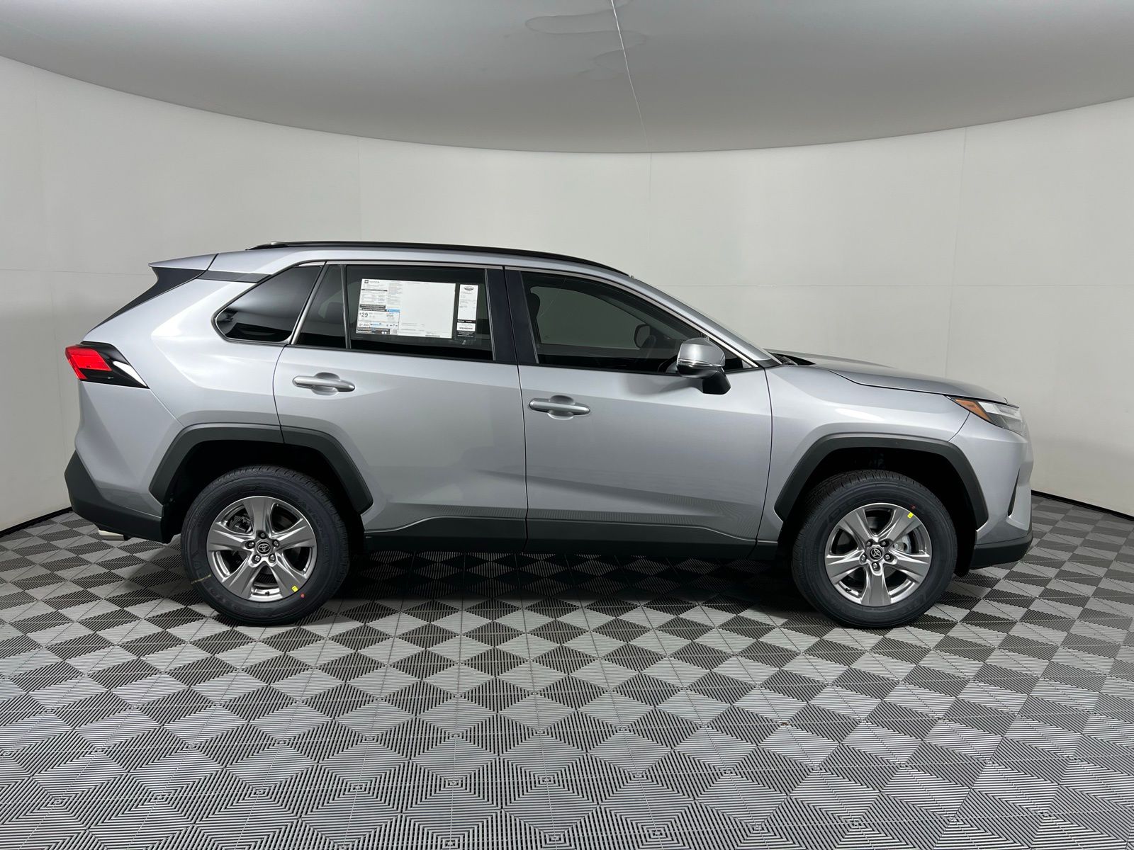 Thumbnail: 2025 Toyota RAV4 - 4