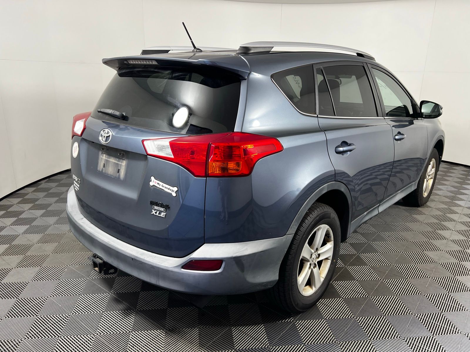 Thumbnail: 2013 Toyota RAV4 - 5