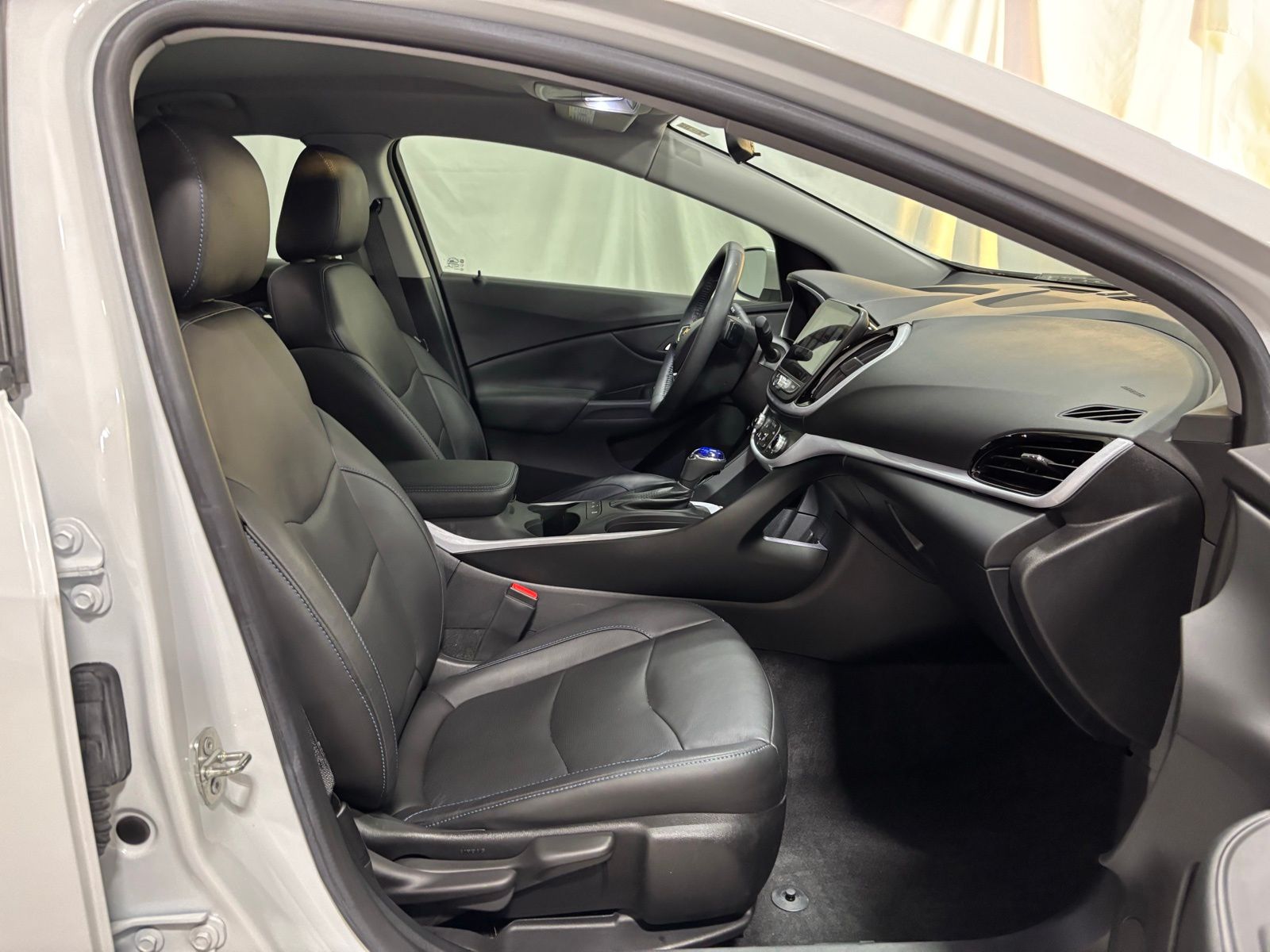 Used Car 2018 Chevrolet Volt  Lt For Sale Under $15,000 In Austin, Texas